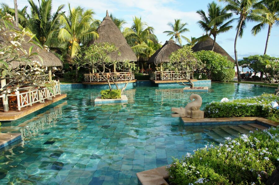 Beach Restaurant - Tropical Paradise Pool