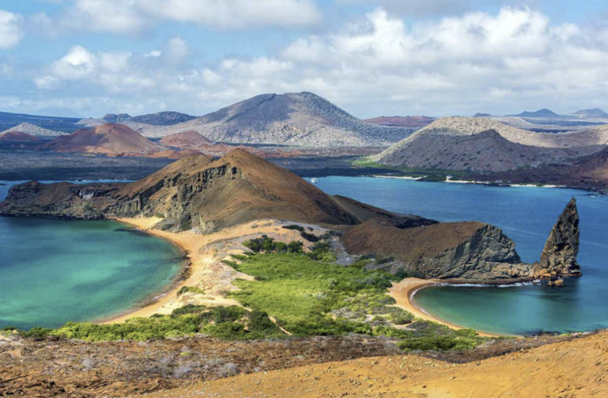 galapagos archipelago in ecuador