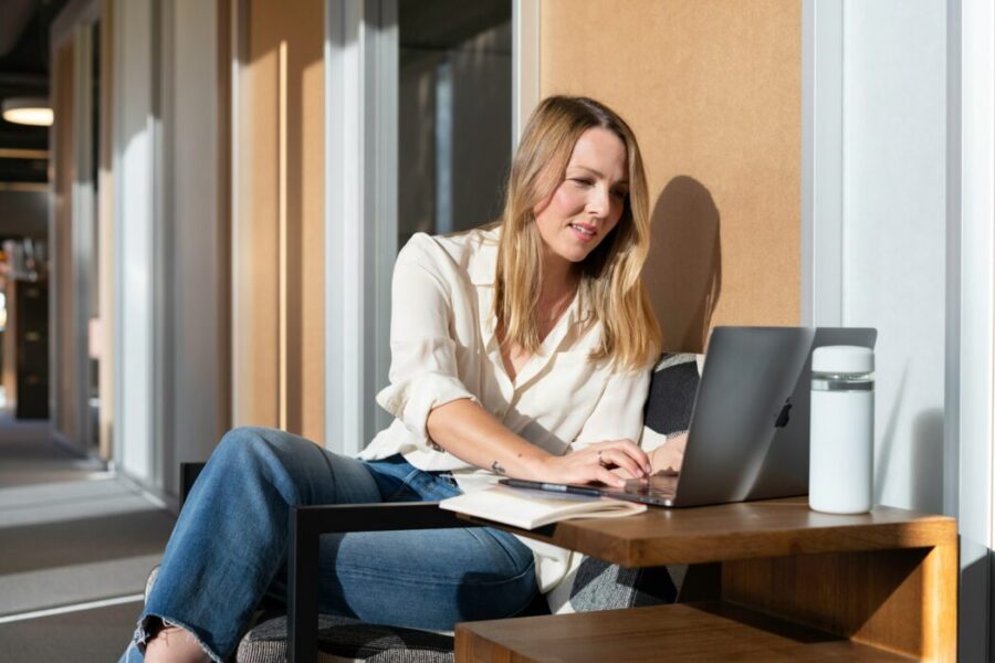 woman working online 